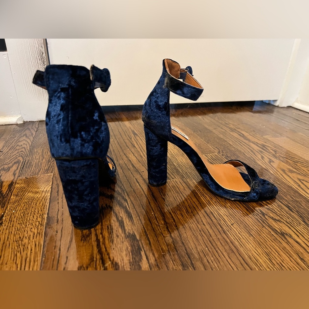 Cape Ribbon Vintage velvet Heels